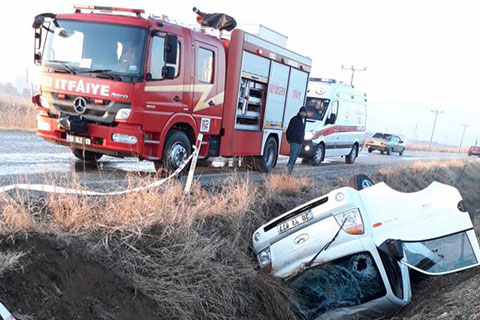 Sarayköy’de kamyonet şarampole yuvarlandı: 1 ölü