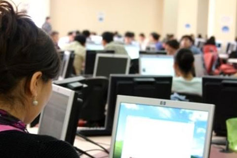 6 kamu çalışanı göreve iade edildi