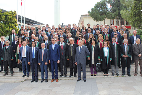 İlhan’dan Avukatlar Günü’nde FETÖ ve referandum vurgusu