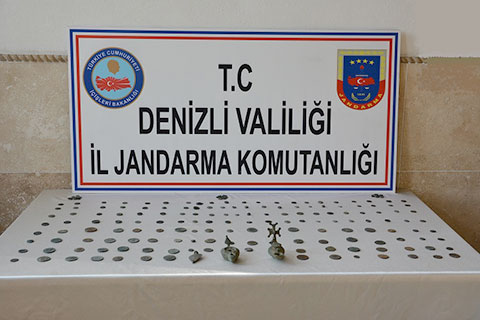 Tarihi eserleri satamadan yakalandı