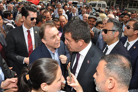 Ekonomi Bakanı Zeybekci, ‘hayır’ kahvesini cebine koydu