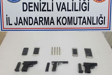 Silah operasyonuna 4 gözaltı