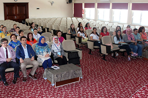 Ameliyathane hemşireleri eğitimde