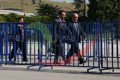 Avukatlar Bağcı’yı köşeye sıkıştırdı
