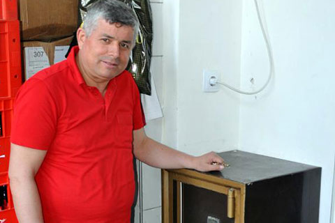 Vicdansız hırsız lokanta çalışanlarının bayram maaşlarını çaldı