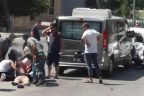 Kayhan’da yolun karşısına geçen iki kadına otomobil çarptı