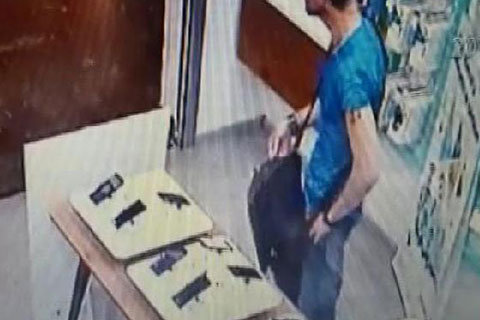 Telefon hırsızlığı kamerada