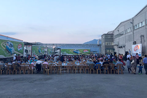 Aynes’te iftar buluşması, iftarlıklar Grand Berk’ten