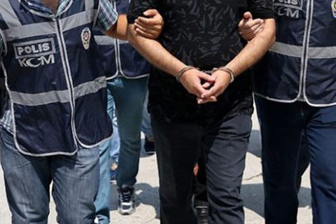 5 eski öğretmen gözaltında, daha önce serbest bırakılan 7 kişiden 6’sı tutuklandı
