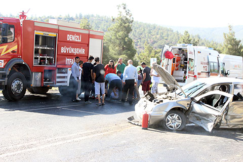 İKİ KAZA: 3’Ü AĞIR 8 YARALI