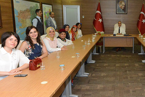 Vali Karahan, özel çocukları ağırladı