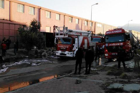 Dokuma atölyesinde yangın