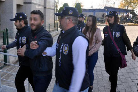 Sahte sterlinle dolandırıcılığa 2 gözaltı
