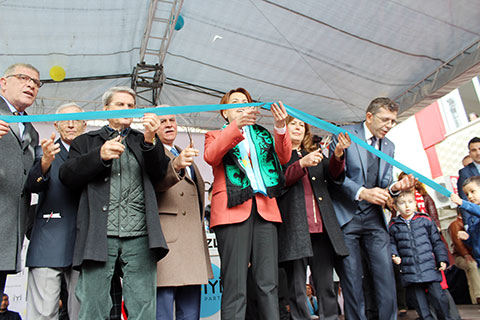 Meral Akşener’in hedefinde Nihat Zeybekci vardı