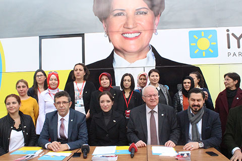 İYİ Parti sahaya indi: “Anlat hemşerim, dertleşelim”