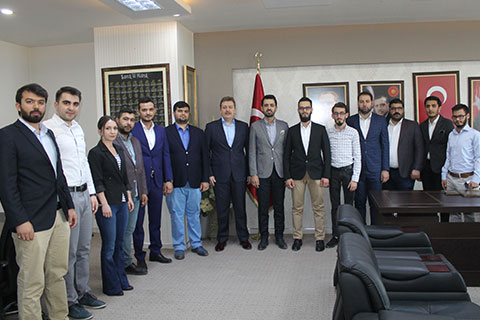 Filiz, gençleri kabul etti