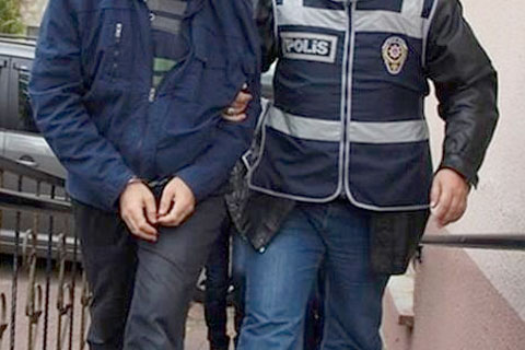 Okullarda FETÖ/PDY operasyonu: 5 gözaltı