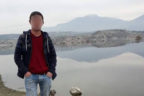 Çivril’de torununun odasında yakaladığı genci vurdu