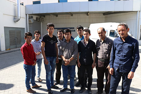 AFGAN İŞÇİLERİN YAKINLARI YARDIM İSTİYOR