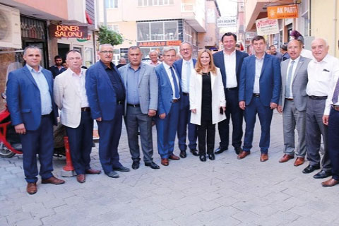 Partililer tanışma toplantısında buluştu