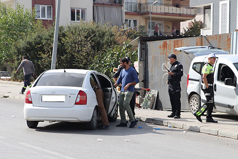 Zeytinköy’de polis-şüpheli kovalamacası