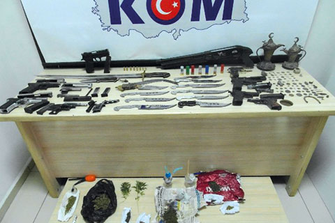 Silahlı örgüt kurmak isteyen şebeke çökertildi