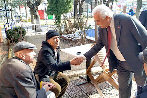Mustafa Güleç, kavun üreticileriyle buluştu