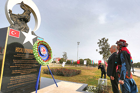 Azerbaycan’da Hocalı’ya yapılan saldırıda ölenler anılacak