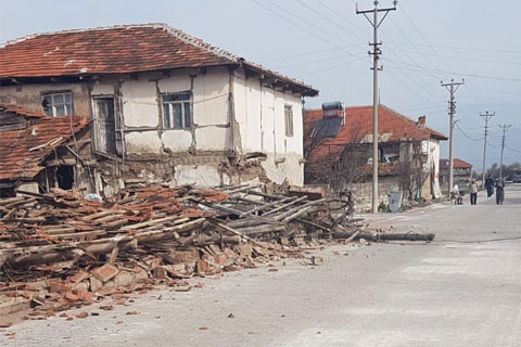 ACIPAYAM’DA HASAR TESPİTİ ÇALIŞMALARI BAŞLADI