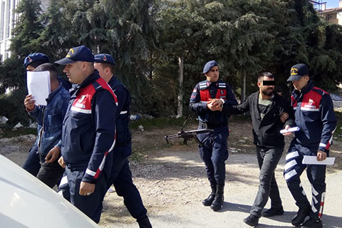 Hırsızlık zanlılarının lüks araçla soygun yaptıkları ortaya çıktı