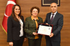 Başarılı sağlık personeline başarı belgesi