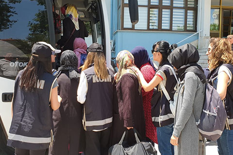 Gözaltına alınan 20 FETÖ zanlısı adliyede