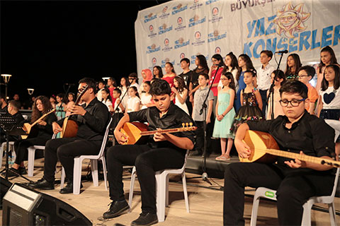 Büyükşehir Çocuk Korosunun konseri büyüledi