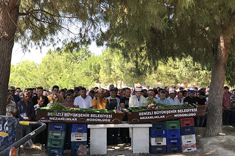 Cinayete kurban giden amca-yeğen toprağa verildi