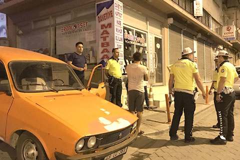 Drift yaptıktan sonra polisten kaçan sürücüye 7 bin lira ceza kesildi