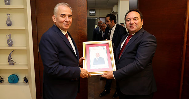 Başkan Zolan’a özel pul