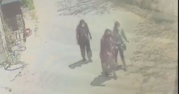 Maskeli hırsızlar tarlaya giden adamın evini soydu