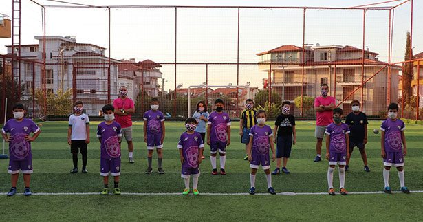 145 gün sonra halı saha sevinci
