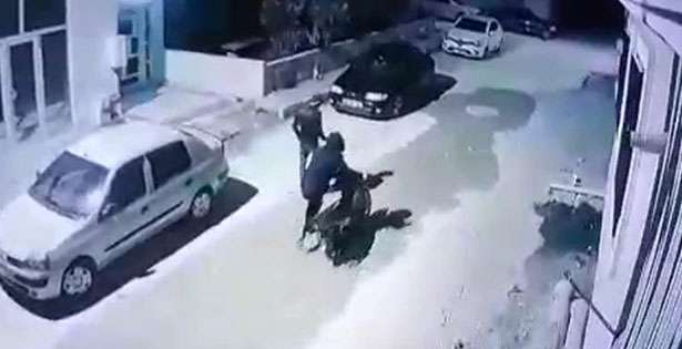 Motosiklet hırsızları kameraya yakalandı