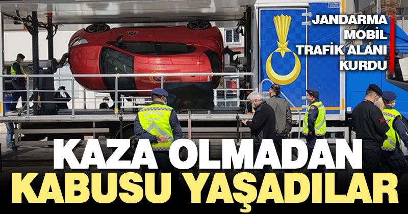 Denizli’de jandarma, simülasyon aracıyla emniyet kemerinin önemine dikkati çekti