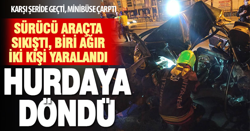 Otomobil, refüje çarpıp karşı şeride geçti: Biri ağır iki kişi yaralandı