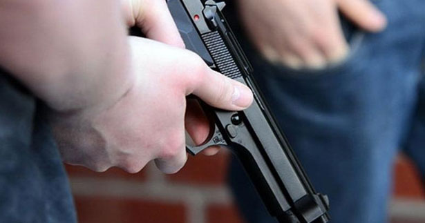 Çivril’de silahlı kavgada 1 kişi yaralandı