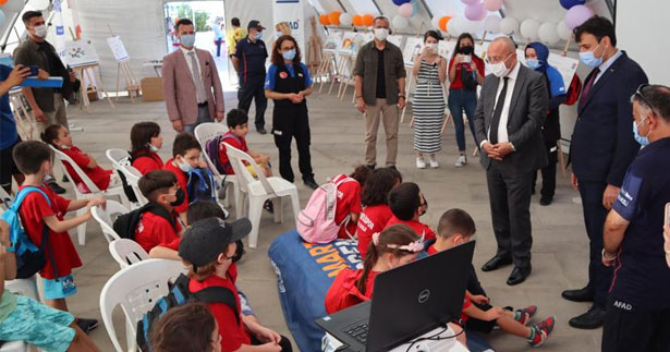Vali Atik’ten AFAD eğitim çadırına ziyaret