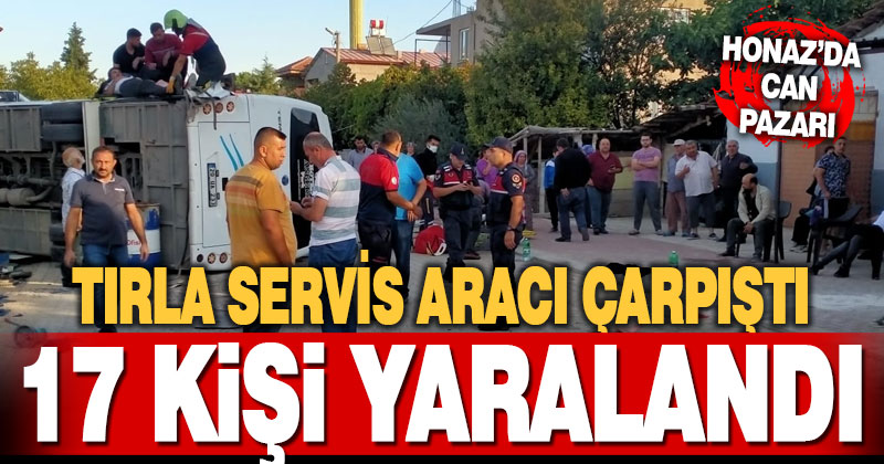 Honaz’da midibüsle tır çarpıştı: 17 yaralı