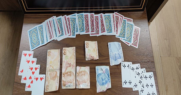 Kahvehanelere kumar baskını
