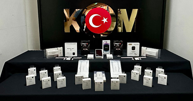 Kaçak telefon ticaretine suçüstü