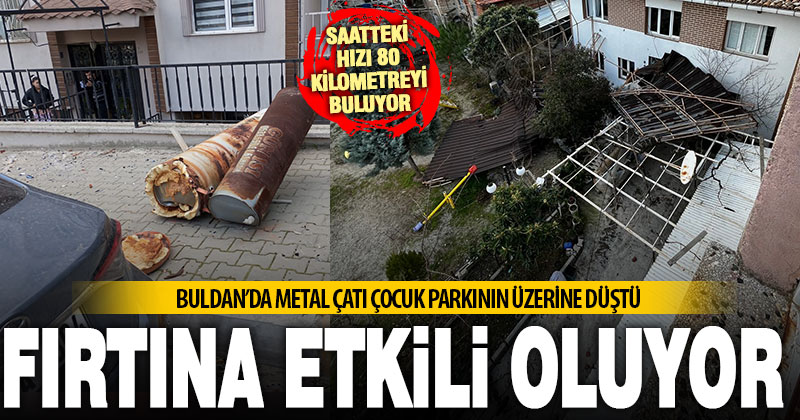 Denizli’de etkili olan fırtına çatıları yollara savurdu