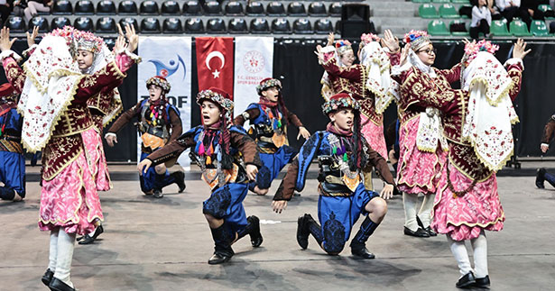 Denizli’de halk oyunları şöleni yaşanacak